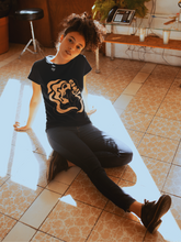 Load image into Gallery viewer, Leo "El Sol" Vintage Style Unisex Tee