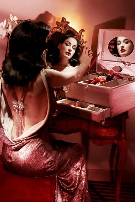 Amber & Warm Vanilla “Immortal Beloved” 8oz Soy Candle