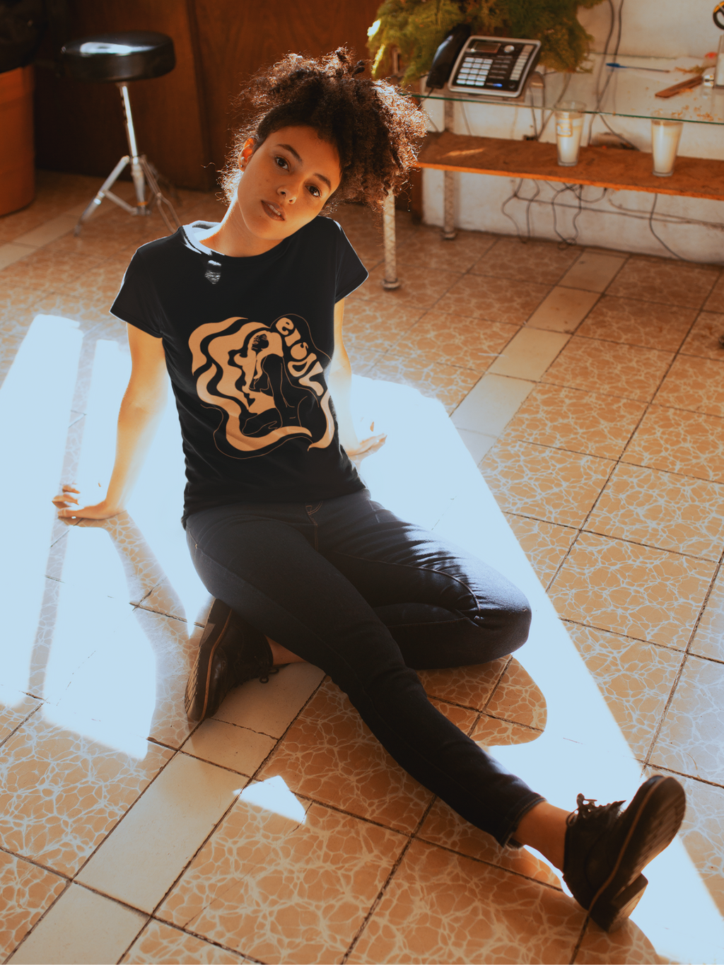 Leo  "El Sol" Vintage Style Unisex Tee