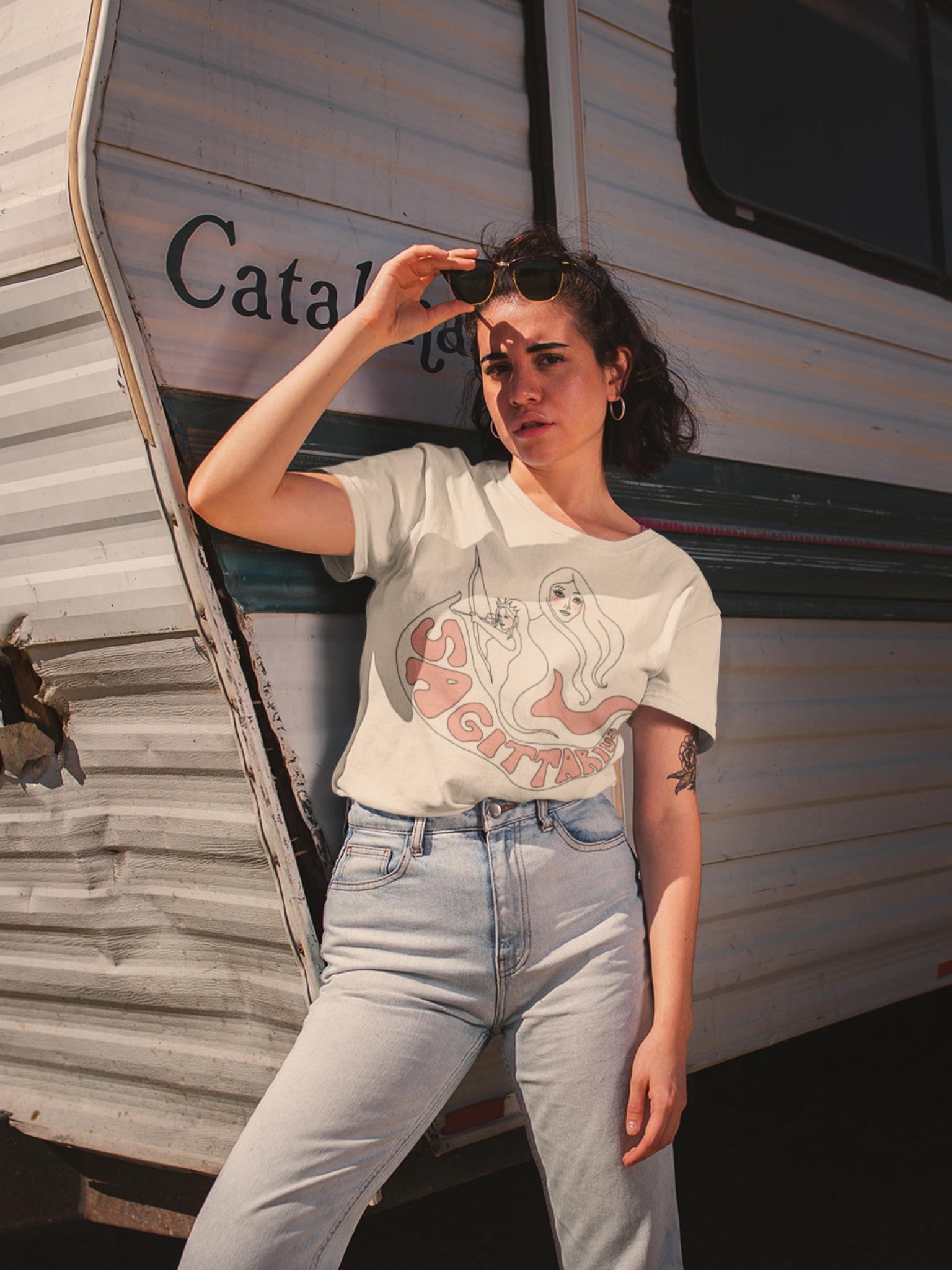 Sagittarius Goddess Vintage Style Unisex Tee (cream)