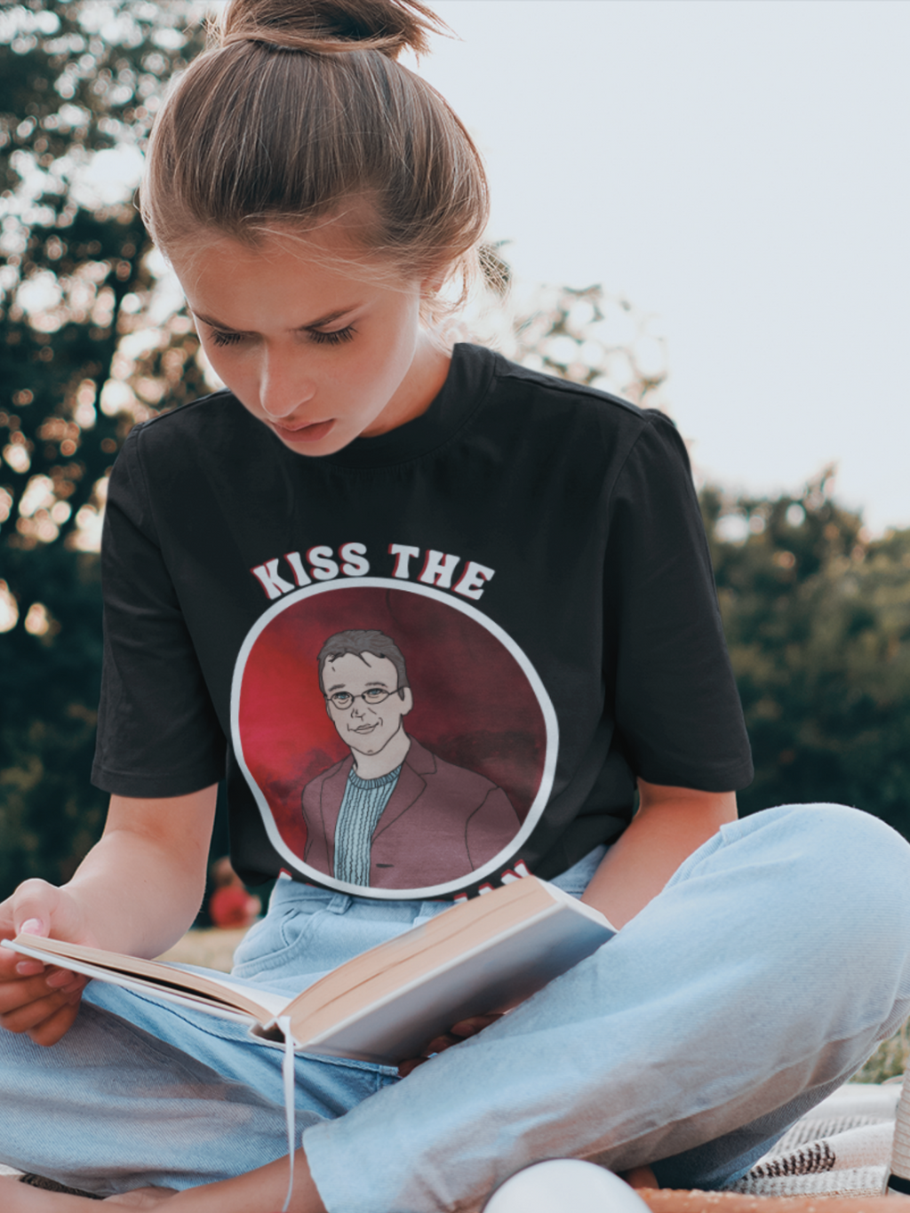 “Kiss The Librarian” Giles Unisex T-shirt