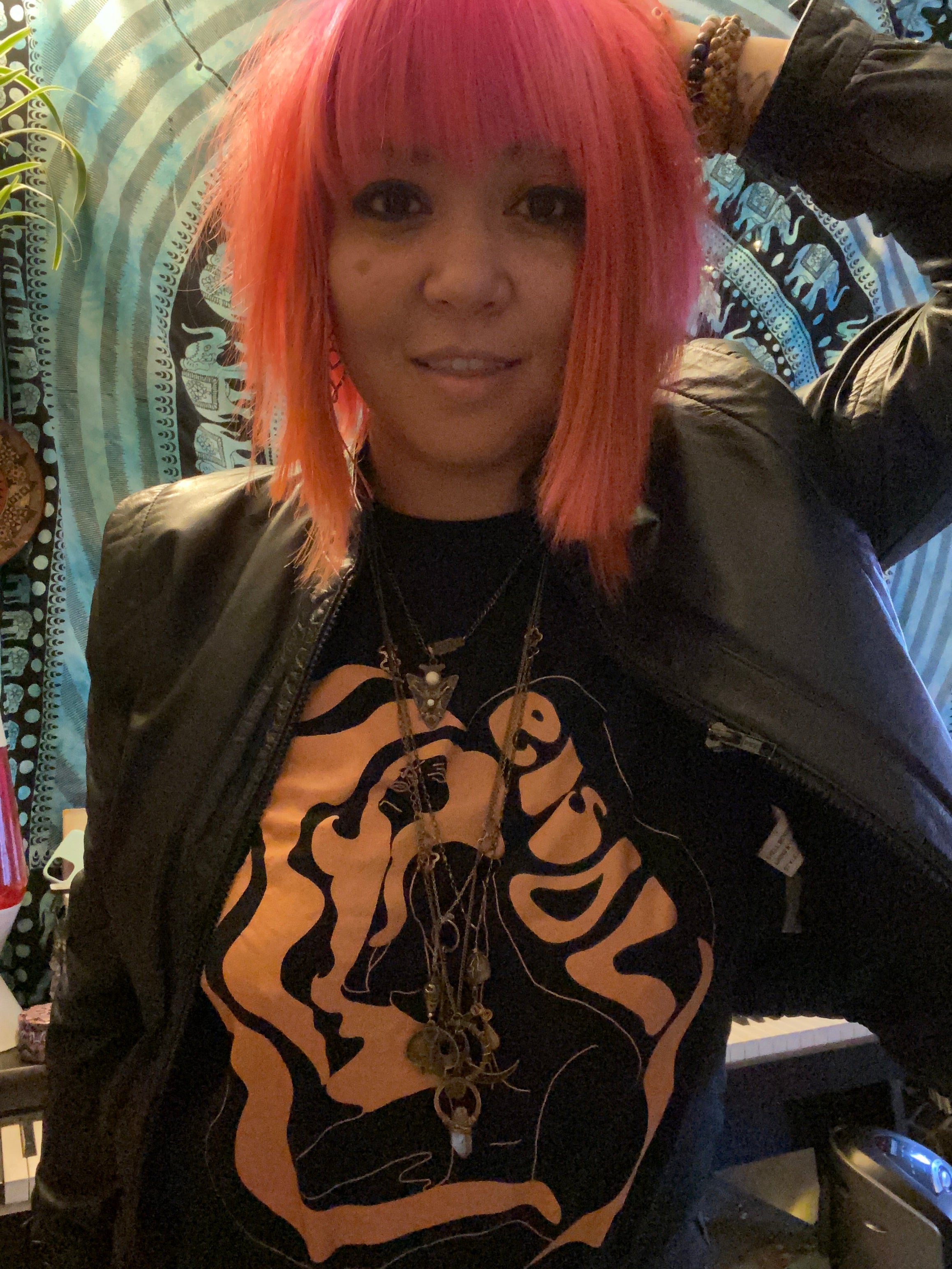 Leo  "El Sol" Vintage Style Unisex Tee