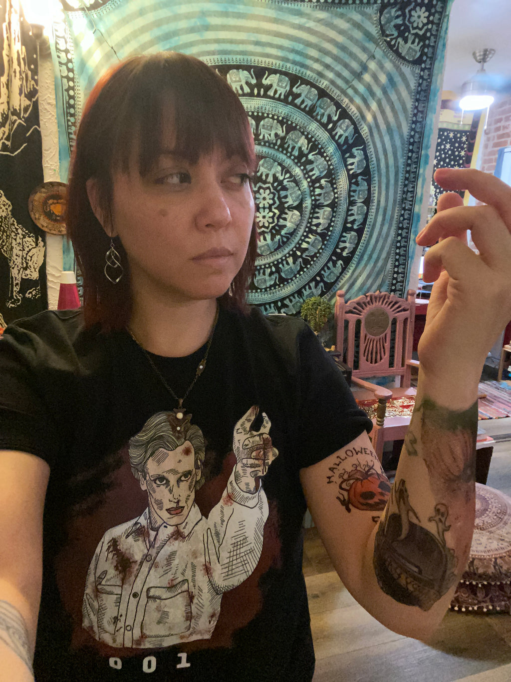 001 Vintage Style Unisex Tee